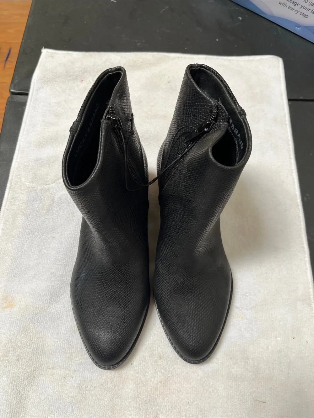 Lucky Brand Black Textured Pointed Ankle Booties